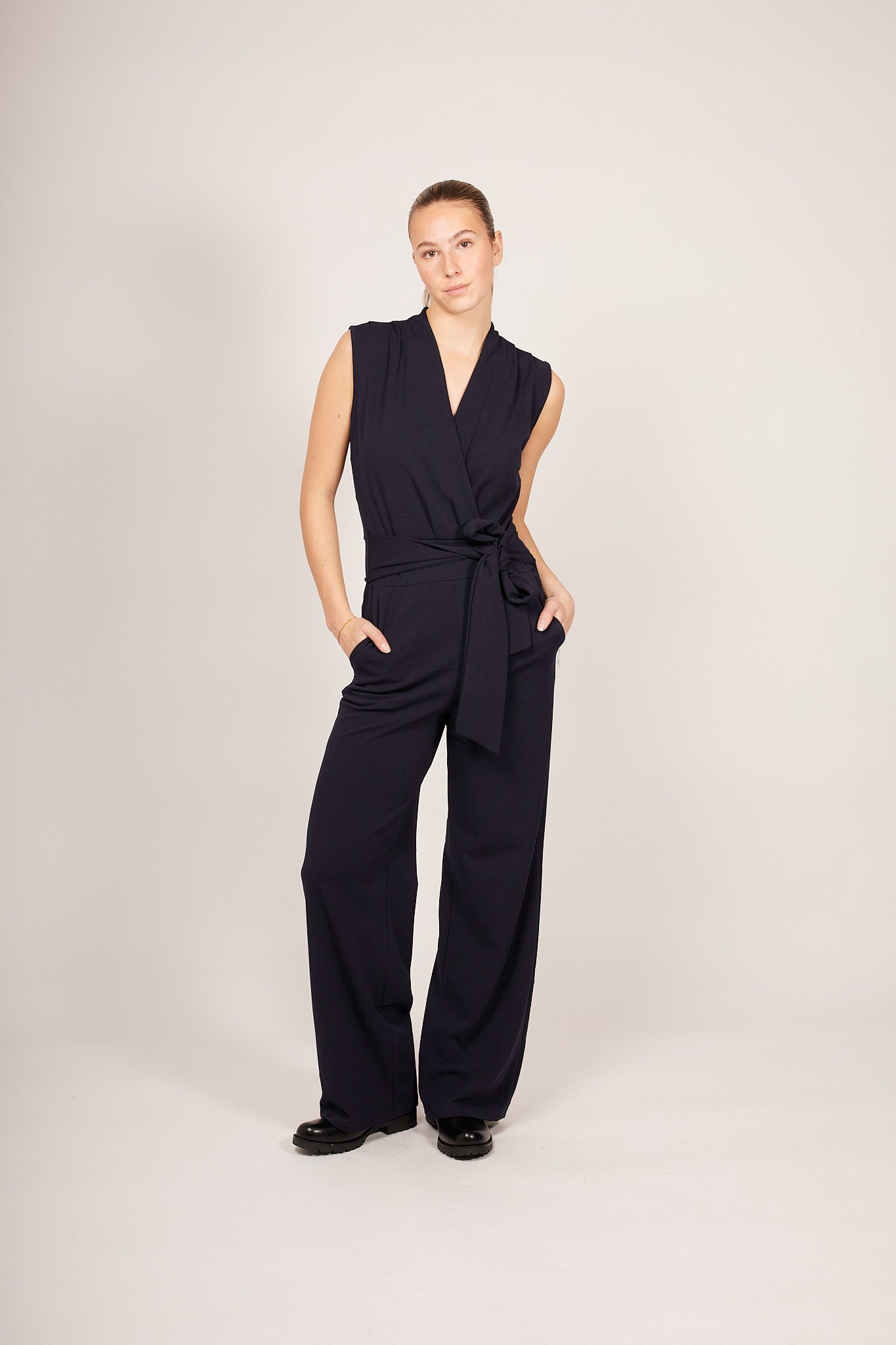 Mouwloze V-hals Jumpsuit